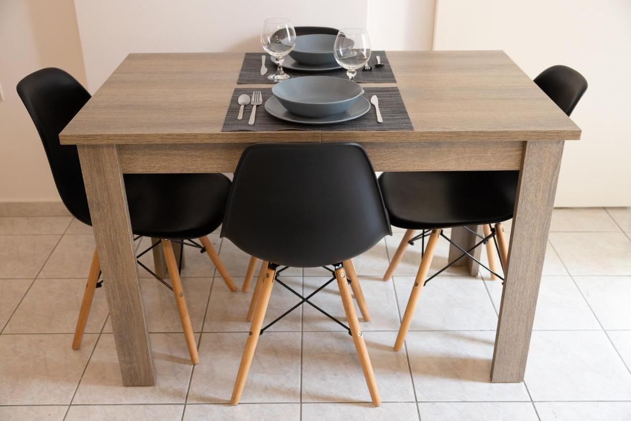 Spacious Apartment Close To The Sea And The City Center Atina Dış mekan fotoğraf