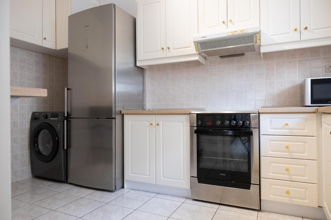 Spacious Apartment Close To The Sea And The City Center Atina Dış mekan fotoğraf