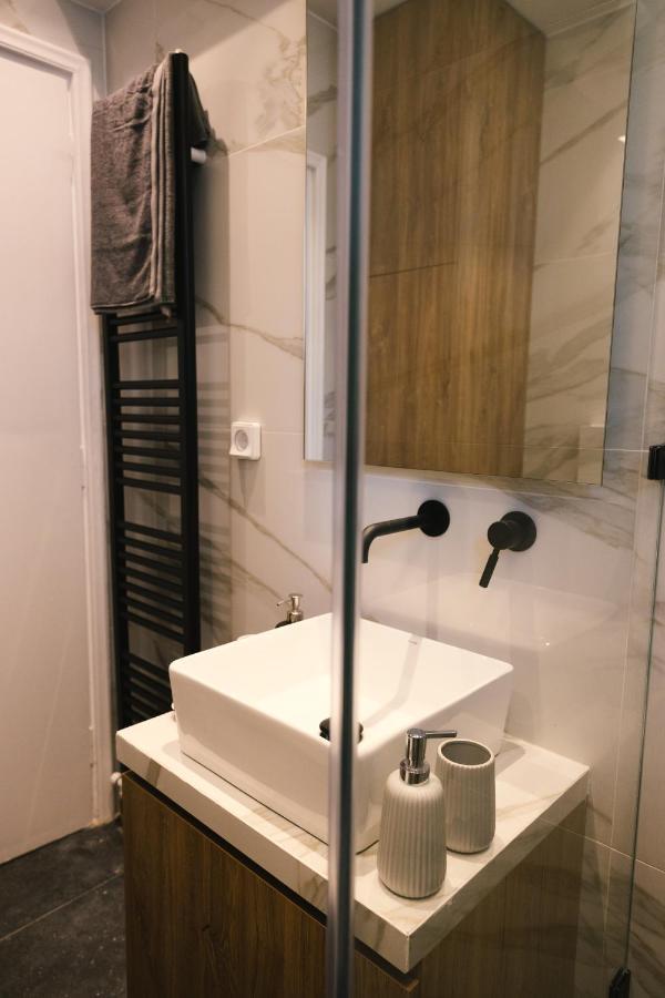 Spacious Apartment Close To The Sea And The City Center Atina Dış mekan fotoğraf