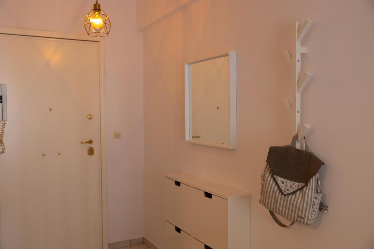 Spacious Apartment Close To The Sea And The City Center Atina Dış mekan fotoğraf